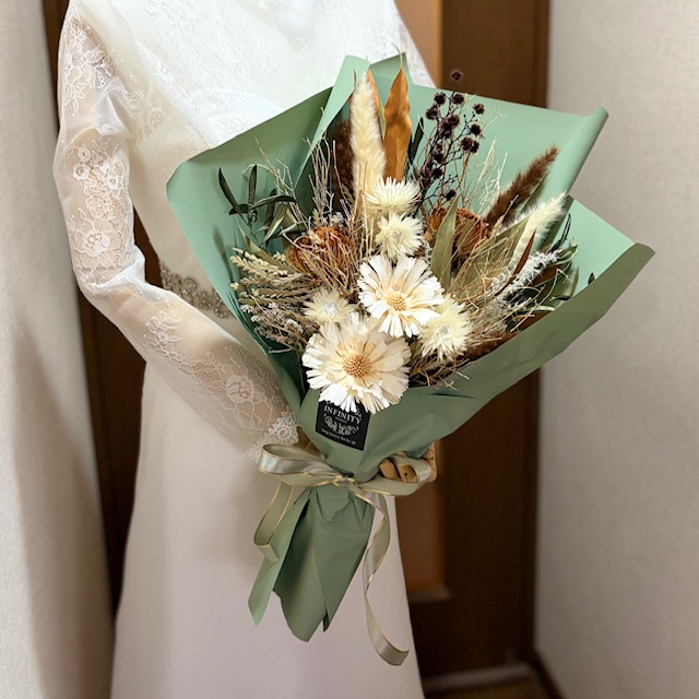 ドライフラワー&プリザーブドフラワーmixの花束です