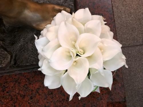 INFINITY / 造花カラークラッチブーケ3白