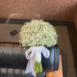 かすみ草クラッチブーケ6白