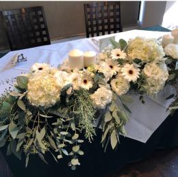 テーブル装花3白緑