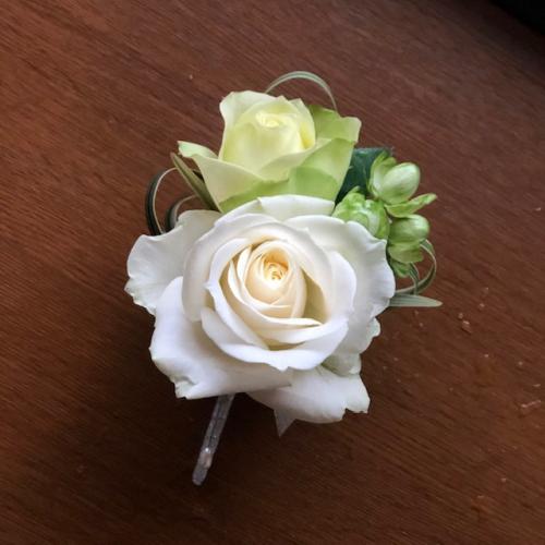 Infinity 生花のフリースタイルブーケ8白 Infinity 生花のフリースタイルブーケ8白